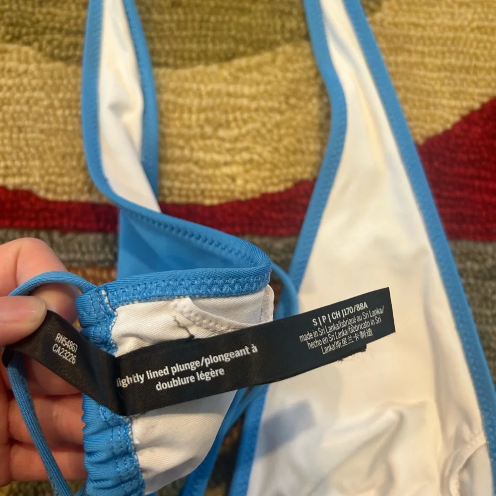 NWOT Victoria’s Secret PINK Aqua Blue Lightly Lined Plunge Bikini Top Small
